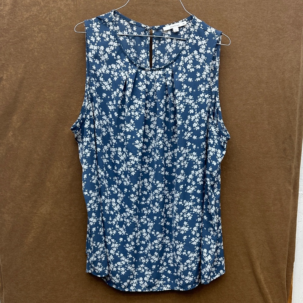 fun 2 fun Blue Floral Sleeveless Tank Top